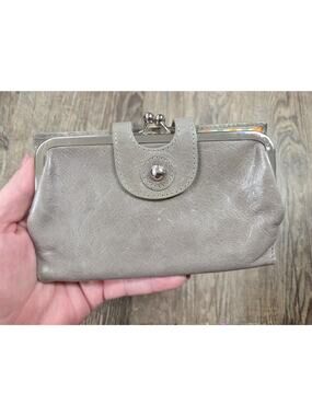 Hobo International Alice wallet Gray Leather Kissclock Clasp Genuine Leather